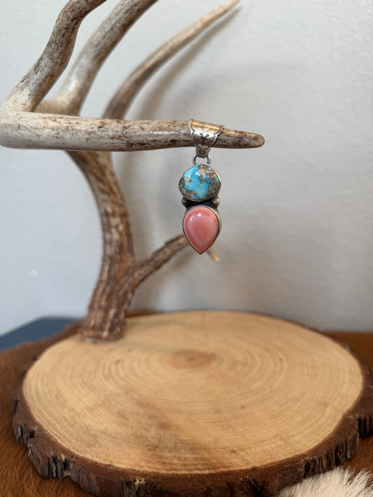 Golden Hills & Pink Conch Pendant