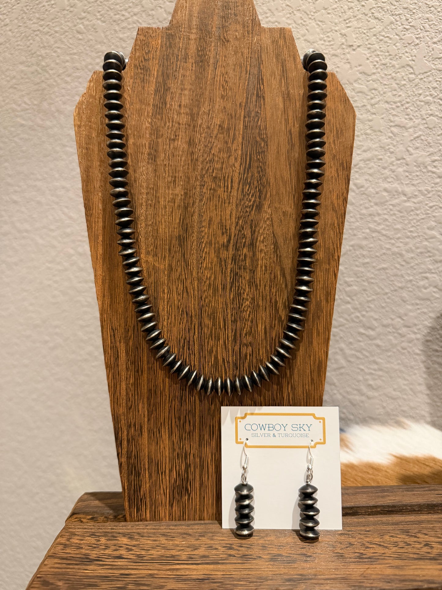 10mm Handmade Navajo Pearls Necklace & Earrings